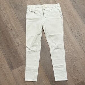 Stylish Levis white distressed Jeans for Women